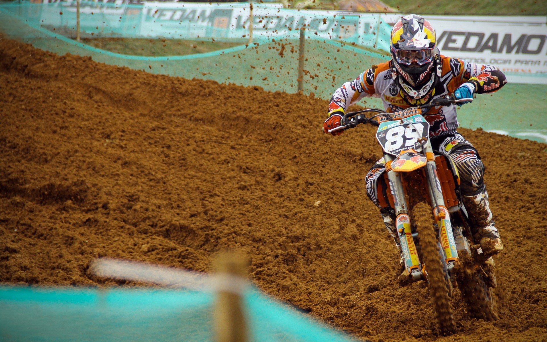 kaiyun体育app-博卡队长带头拼搏，展现斗志，博卡vs